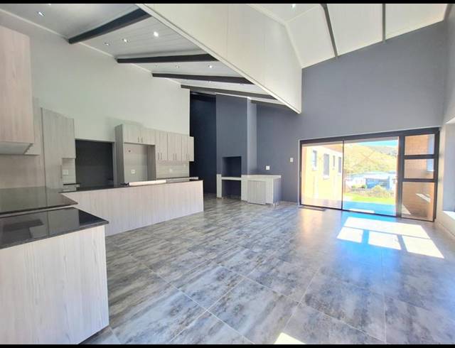 3 BEDROOM TOWNHOUSE FOR SALE IN ISLAND VIEW